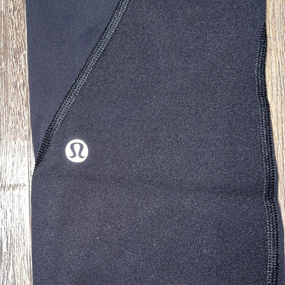 Lululemon Leggings with Mesh Detail and Pockets - Picture 8 of 10